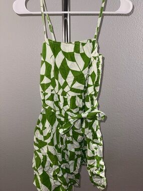 Green and White Leaf-Print Sleeveless Dress with Waist Tie